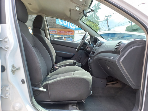 Imagen 9 de 15 de Chevrolet Aveo Ls 2018