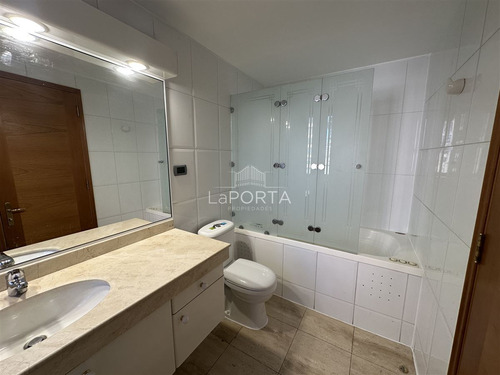 Amplio / Condominio Cerrado / Alto Las Condes