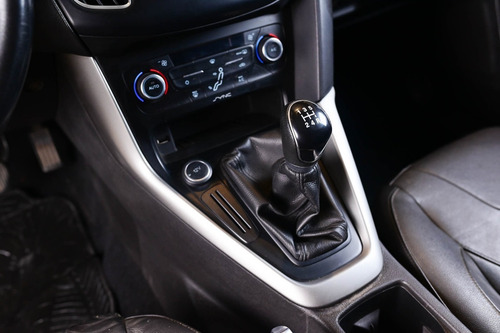 Imagen 15 de 17 de Ford Focus Iii 2.0 Sedan Se Plus Mt Nic