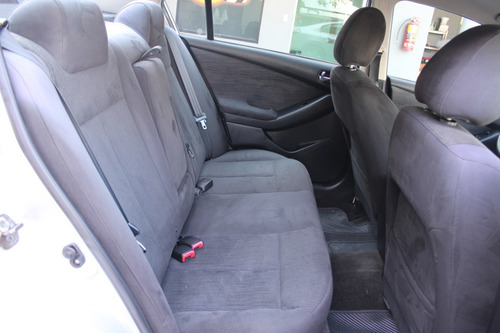 Nissan Altima 2010