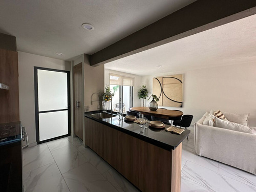 Casa De Lujo En Venta Entre El Refugio Y Zibatá, Oportunidad !!