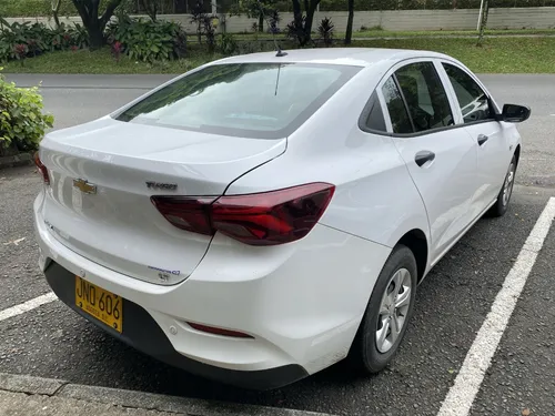 Chevrolet Onix 1.0 Lt