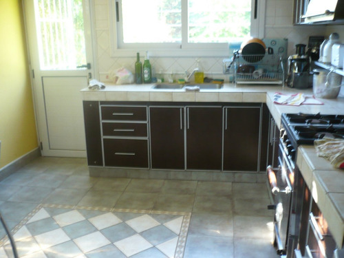 Imagen 9 de 26 de Venta Casa 4 Amb. C/ Pileta, Quincho Parque Leloir Ituzaingo
