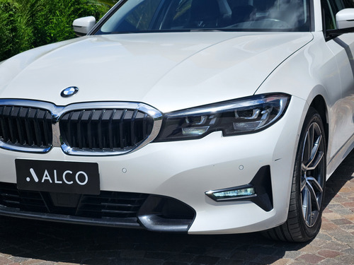 BMW Serie 3 3.0 330i Sedan Sport Line 252cv