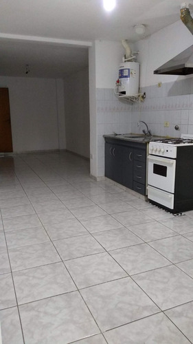 Venta Local En La Plata Con Depósito, Subsuelo, Oficina, Baño Y Patio + 3 Monoambientes. Propiedad En Block, Ideal Inversión