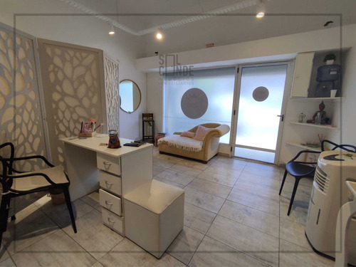 Imagen 2 de 15 de Venta Local Comercial. Barrio San Jose. Reciclado.