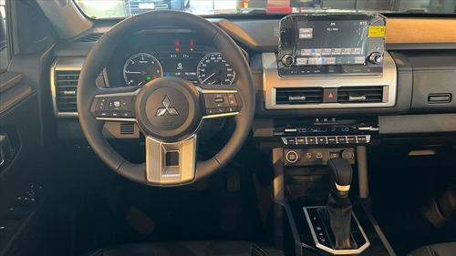Mitsubishi Triton 2.4 BITURBO DIESEL CD HPE-S 4X4 AUTOMÁTICO
