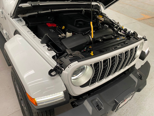 Jeep Wrangler SAHARA