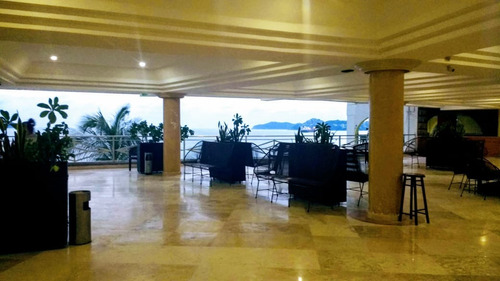 Las Torres Gemelas Suite 2209 Sam T.s