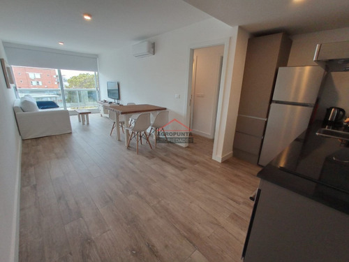 Apartamento 1 Dormitorio En Península * Alquiler Temporario- Ref: 5344