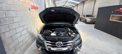 Imagen 15 de 15 de Toyota Sw4 2018 2.8 Srx 177cv 4x4 7as At
