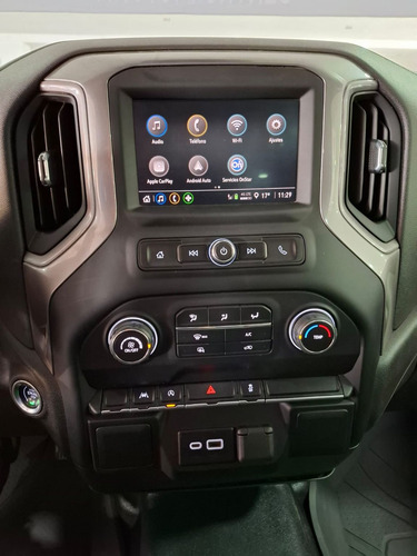 Chevrolet Silverado 4.3 V6 1500 WT Cabina Regular 4x4 At