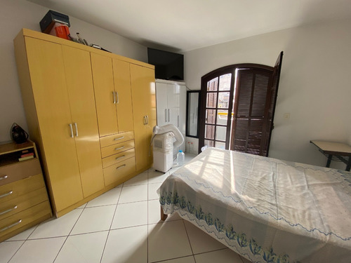 Imagem 14 de 30 de Sobrado Com 6 Dormitórios À Venda Por 590.000,00 E Para Locação Por 3.900,00, 250 M² Próximo Da Vila Guarani! Excelente Oportunidade. - Sp - So0087_sales