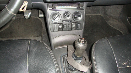 Polo Classic 1.8 Ano 2001 Modelo 2002