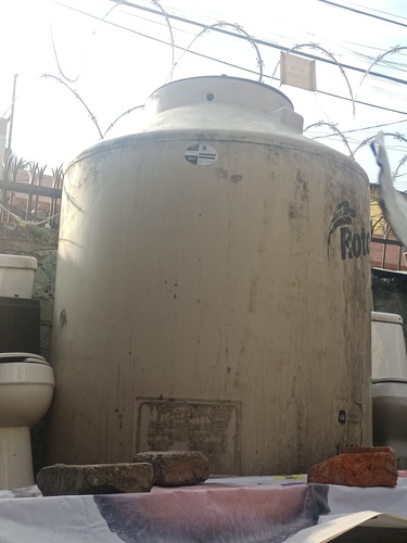 Rotoplas Tricapa 1500l Sin Accesorios Gris (Usado)
