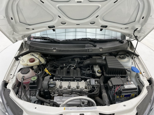 Imagem 11 de 14 de Volkswagen Voyage 1.6 Msi Flex 8v 4p