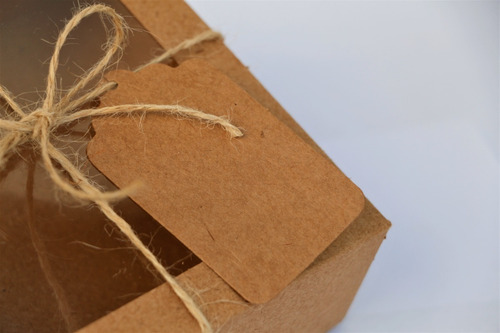 Imagem 2 de 8 de Caixa Para Presente Kraft 12x12x4 Visor - 20 Unidades
