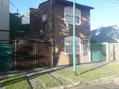 Excelente Casa/duplex En Carapachay