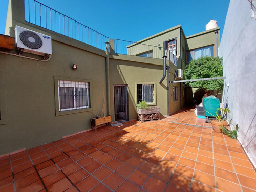 Imagen 2 de 26 de Casa - Quilmes Oeste 4 Ambientes Escritorio/quincho/patio/garage Para Disfrutar!venta .
