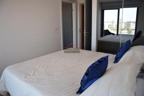 Pent House 1 Dormitorio, Parrillero En Torre Con Servicios- Ref: 5391