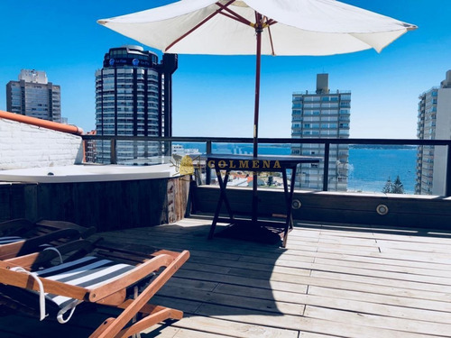 Apartamento Penthouse Frente Al Mar De Playa Brava - Ref: 2716