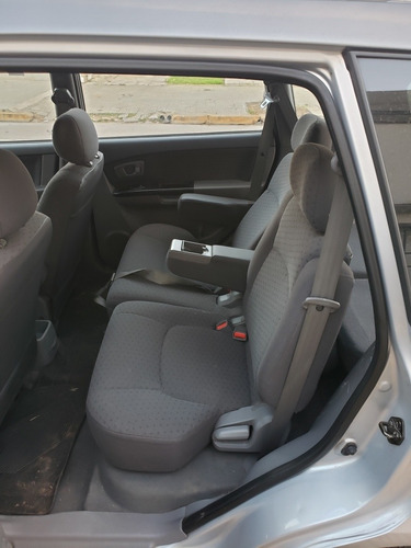 Kia Carens 2.0 Lx 4x2 At 2007
