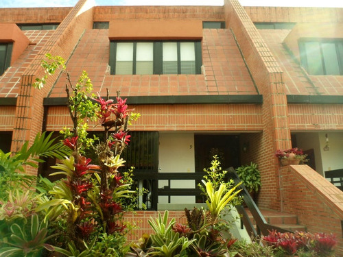 Y.t. Townhouse En Venta, Altos De La Trinidad Mls #24-19203