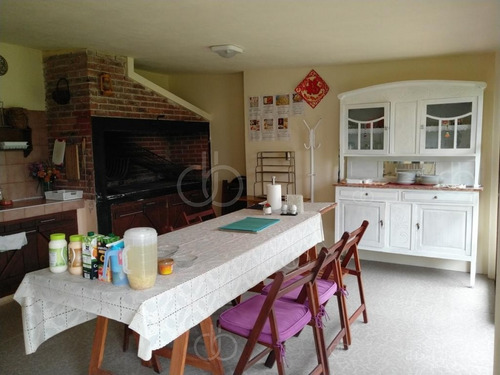 Imagen 4 de 17 de Punta Del Este, Cabaña De 6 Dormitorios Y 5 Baños, Amplitud Y Confort.- Ref: 54179
