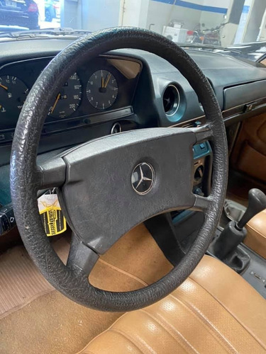 Mercedes Benz 230 E