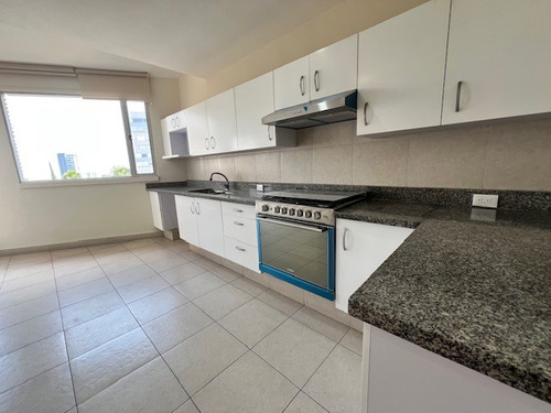 Vendo Departamento Recien Remodelado Con Terraza Col. Bosque Real , Huixquilucan, Edomex
