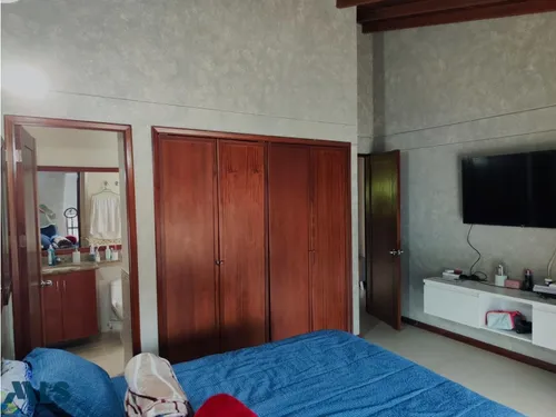 Espectacular Casa Con Áreas Amplias Y Senderos Pa...(mls#254950)