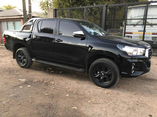 Toyota Hilux 2.8 Cd Srv 177cv 4x4 At 2019