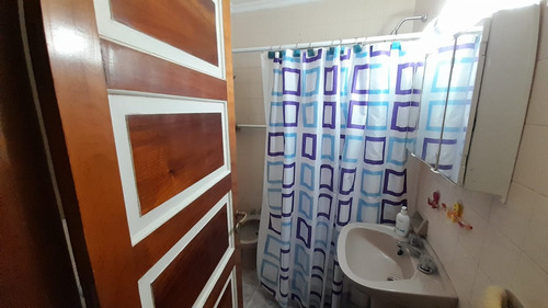 Departamento 3 Amb Sobre Peatonal C/ Quincho F: 7477