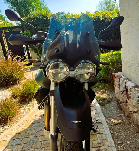 Moto Guzzi V85tt