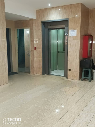 Imagen 9 de 27 de Alquiler De Planta Comercial En Edificio Boleita Sur