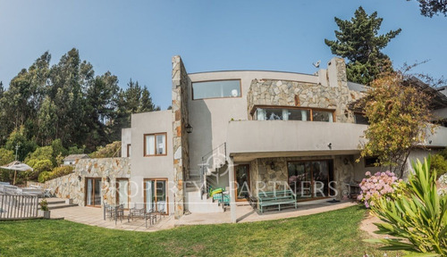 Esplendida Casa En Condominio Privado Cantagua