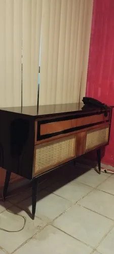 Consola tocadiscos antigua precio hot sale