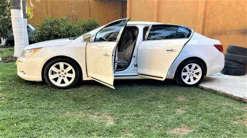 Buick LaCrosse C At