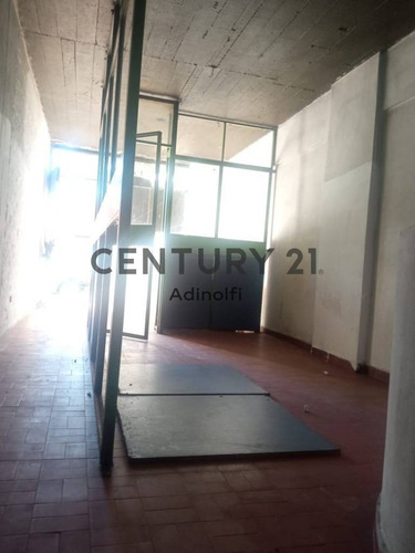 Imagen 5 de 6 de Calle 18 E/ 39 Y 40 - Departamento Apto Profesional En Venta (a Reciclar)