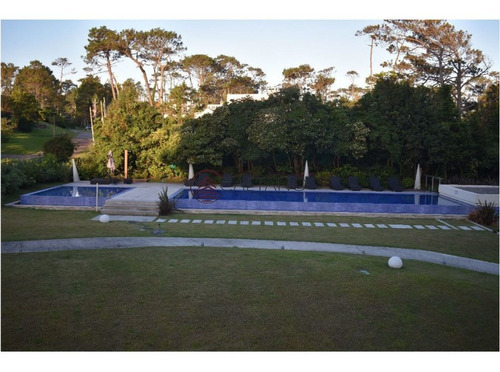 Imagen 24 de 25 de Apartamento En Venta Y Alquiler, Mansa, Punta Del Este, 3 Dormitorios. - Punta Del Este Mansa