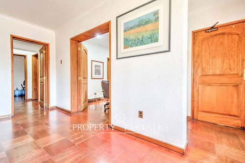 Casa Con Gran Terreno En Las Condes Muy Próxima A ...