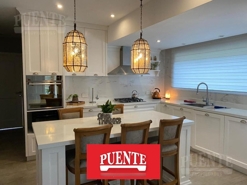 Venta Con Renta En Saint Thomas Este