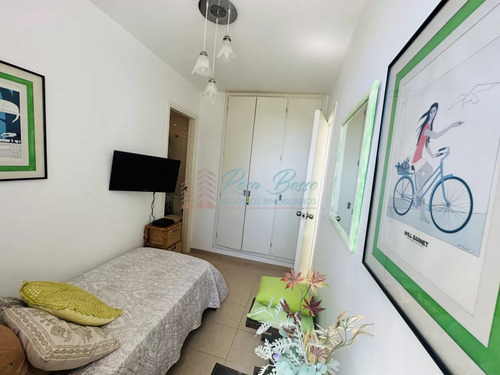Alquiler De Apartamento De 3 Dormitorios + Dependencia En Amplia Planta En Playa Brava