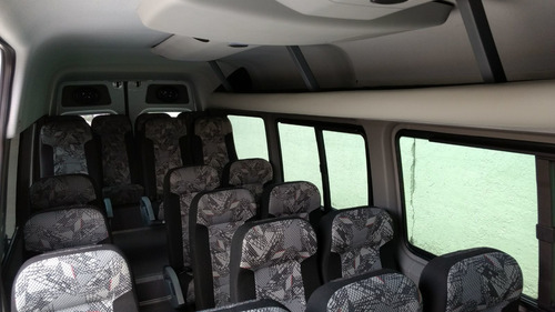 Imagen 3 de 10 de Renta De Camionetas En Cdmx Con Chófer 13 Hasta 20 Pasajeros