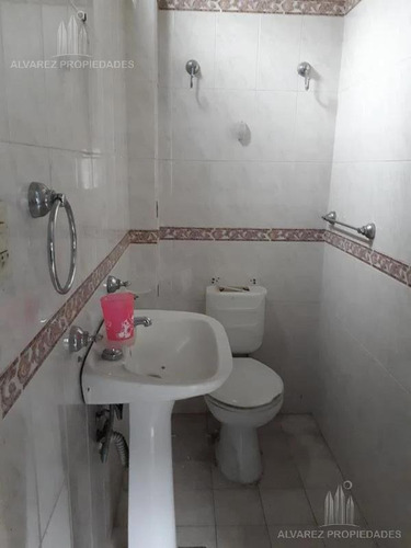 Imagen 9 de 30 de Venta En Bloque De 3 Locales Y 3 Viviendas Ituzaingo Retasado Oportunidad