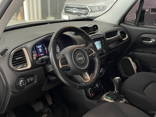 Imagen 10 de 18 de Jeep Renegade Sport At 2018 Blanca