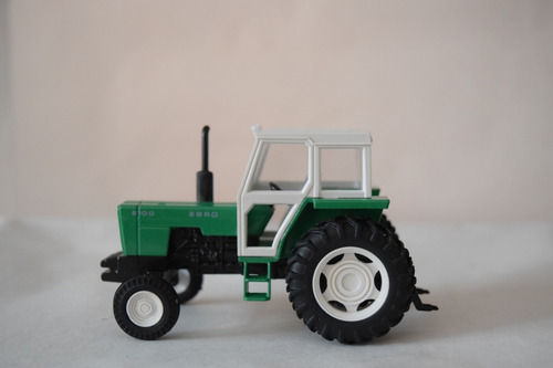 Tractor Ebro 6100 Verde Joal 1/41 España C/caja