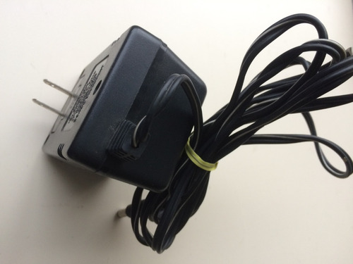 Adapter Ac/dc,(120vac/60hz)(13,8vdc/0,9a-motorola-2580600e01