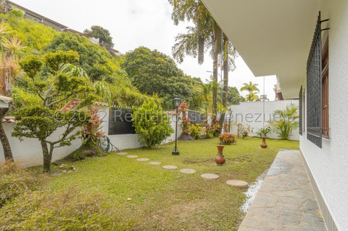 Exclusiva Casa En Venta Ubicada En Los Naranjos Del Cafetal 25-17320