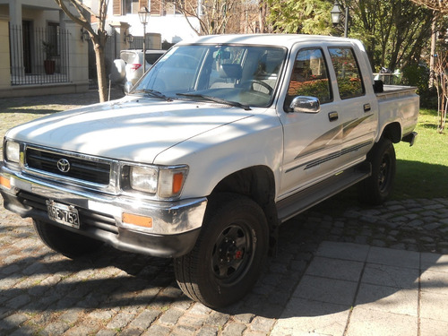 Toyota Hilux Doble Cabina 4x4